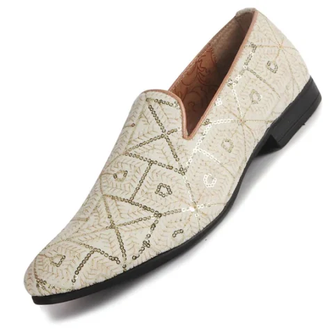 Men Cream Traditional Ethnic Juttis and Mojaris for Wedding
